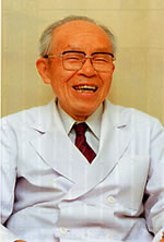 稲垣元博 江戸時代から続く歴史のある稲垣薬局(サンロード)